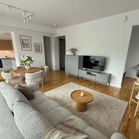 Lejlighed Seaside With Free Parking, Big Balcony Pärnu